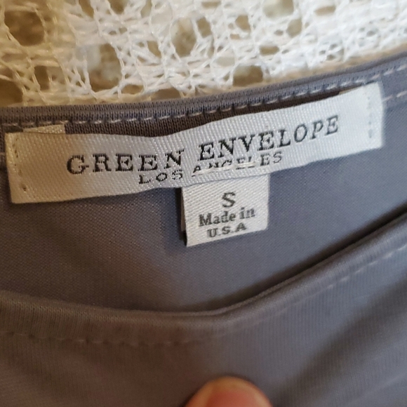 Green Envelope Los Angeles Grey top - Picture 7 of 16